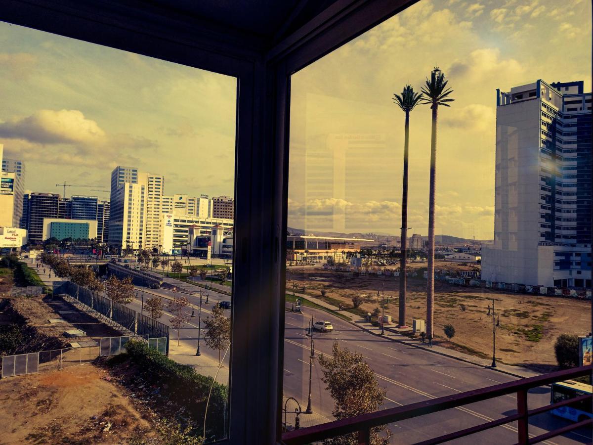 Amazing Appartement Au Centre Ville En Face Hilton - Gare Train Танжер Екстериор снимка